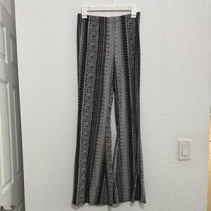 Forever 21 Black and White Patterned Wide Leg Pants